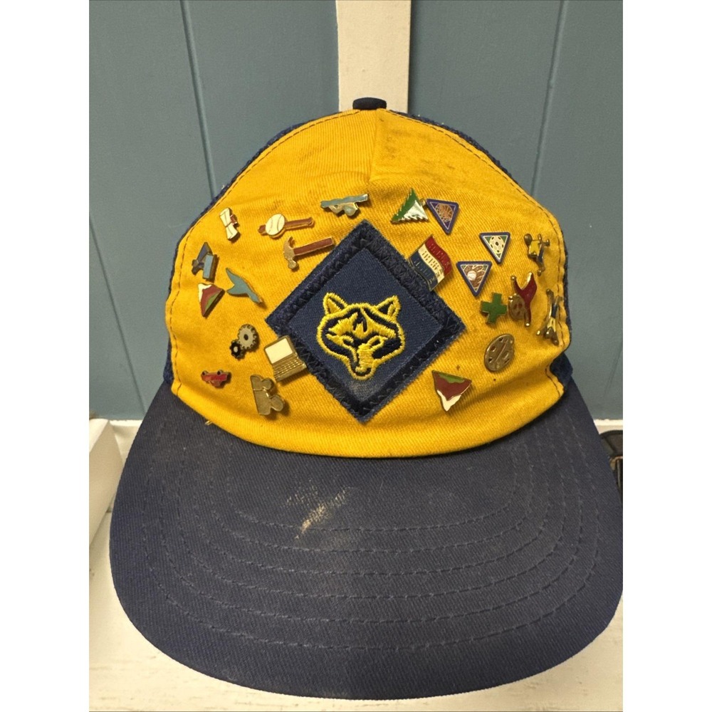 Vintage BSA Official Cub Scouts Blue and Gold twill wolf Cap Hat W/ 23 Pins